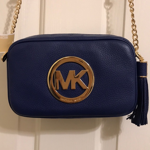 Authentic Sapphire Michael Kors crossbody purse - Picture 2 of 8
